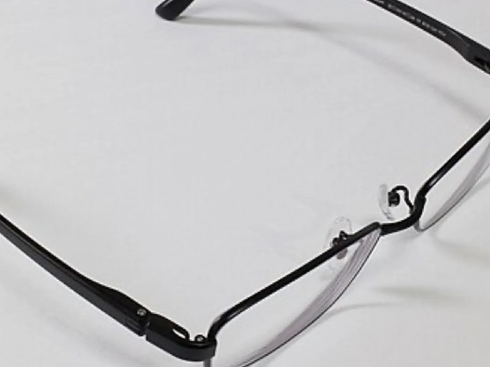 Titan Minimal 120 von Silhouette — Dreiviertelansicht